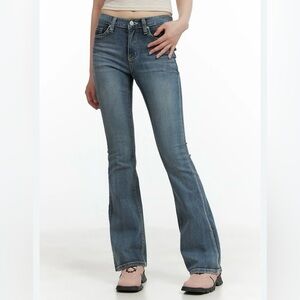 Express women’s size 6 long Stella regular fit low rise boot‎ cut jeans